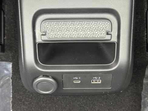 Used 2024 Nissan Ariya Engage image 30