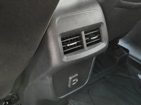 Used 2020 Chevrolet Equinox LS w/ LS Convenience Package image 16