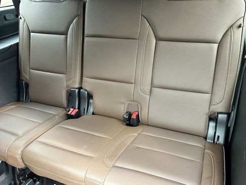 Used 2021 Chevrolet Suburban High Country image 12