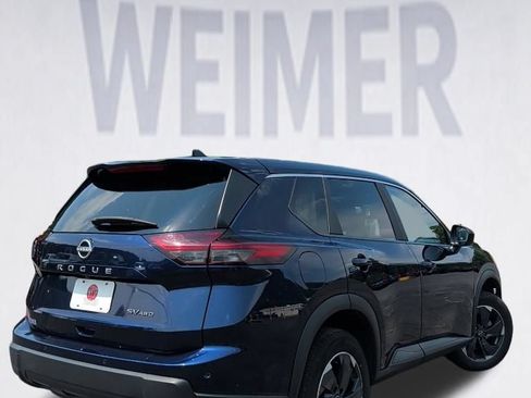 Used 2024 Nissan Rogue SV AWD/4WD image 7