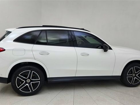Used 2024 Mercedes-Benz GLC 300 4MATIC w/ AMG Line image 6
