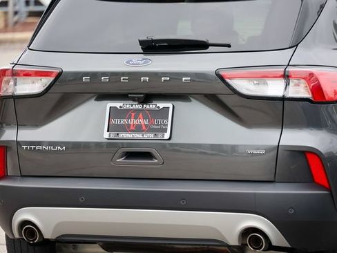 Used 2020 Ford Escape Titanium FWD image 23