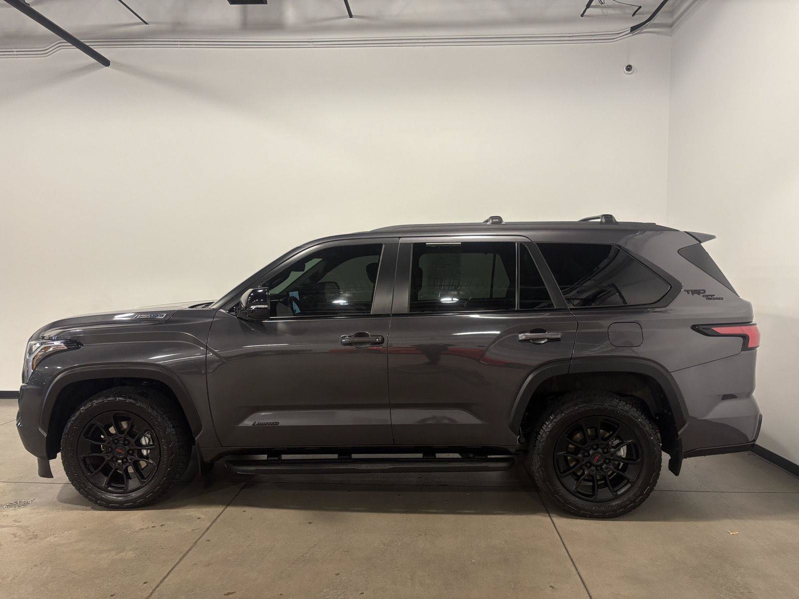Used 2025 Toyota Sequoia 4WD image 7