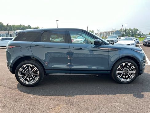 Used 2024 Land Rover Range Rover Evoque Dynamic SE AWD/4WD image 9