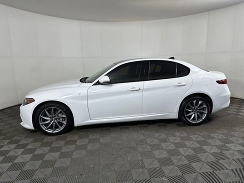 Used 2022 Alfa Romeo Giulia Ti image 6