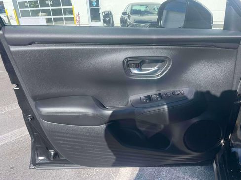 Certified 2024 Honda HR-V LX image 15