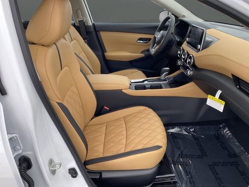 New 2025 Nissan Sentra SV w/ SV Premium Package image 29