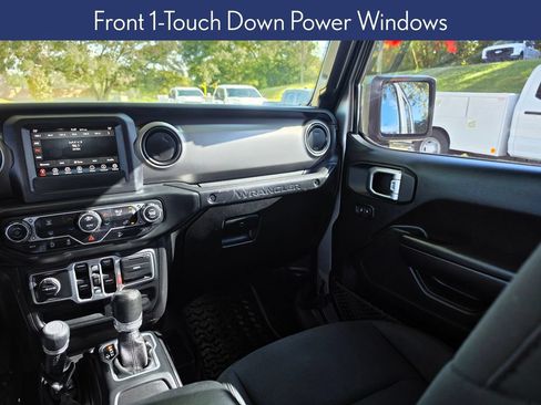 Used 2018 Jeep Wrangler Unlimited Sport S AWD/4WD image 20