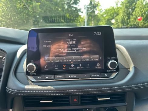 Used 2025 Nissan Rogue SV AWD/4WD image 31