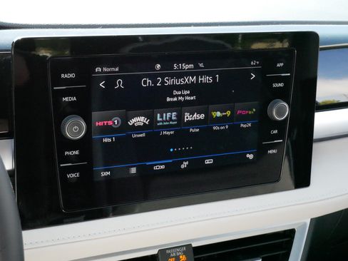 Certified 2025 Volkswagen Taos SE AWD/4WD image 22