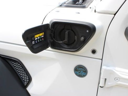 Used 2025 Jeep Wrangler Unlimited Sport S 4xe AWD/4WD image 10