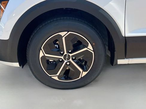 New 2026 Kia Niro LX FWD image 29