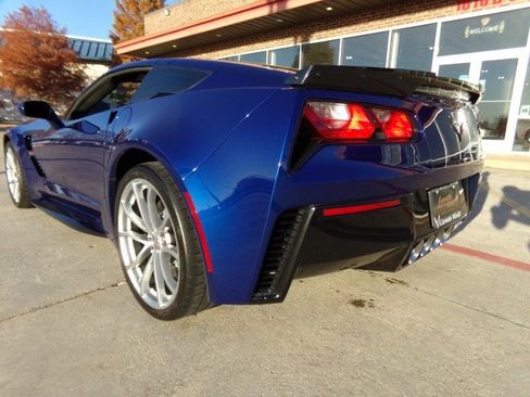Used 2018 Chevrolet Corvette Grand Sport image 7