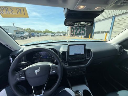 Certified 2022 Ford Bronco Sport Outer Banks w/ Tech Package image 11