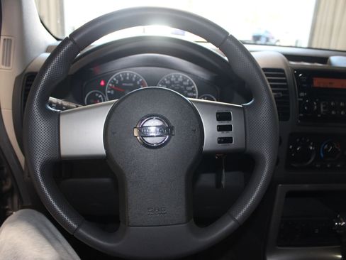 Used 2005 Nissan Pathfinder SE image 13