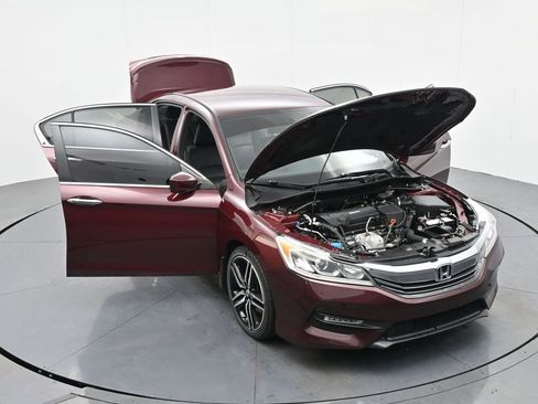 Used 2017 Honda Accord Sport Special Edition image 39