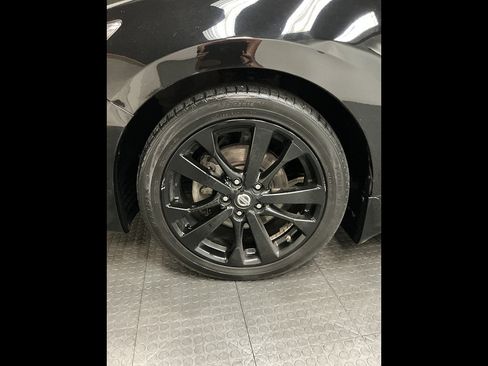 Used 2018 Nissan Altima 2.5 SR w/ SR Midnight Edition FWD image 29