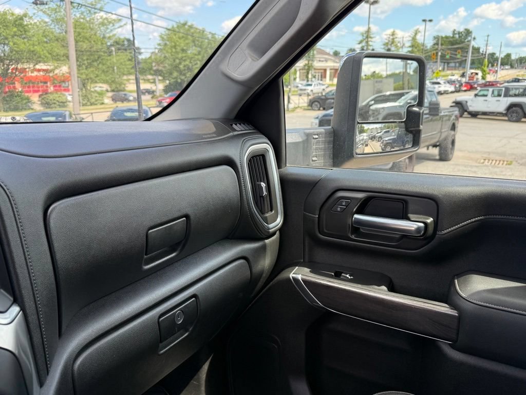 Used 2020 Chevrolet Silverado 2500 LTZ w/ Z71 Off-Road Package AWD/4WD image 24