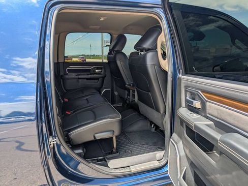 Used 2022 RAM 3500 Laramie AWD/4WD image 6