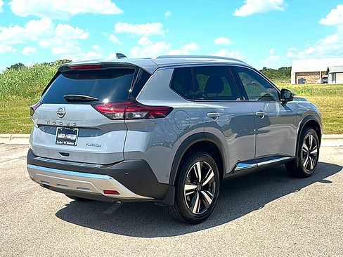 Used 2023 Nissan Rogue Platinum w/ Platinum Premium Package FWD image 8