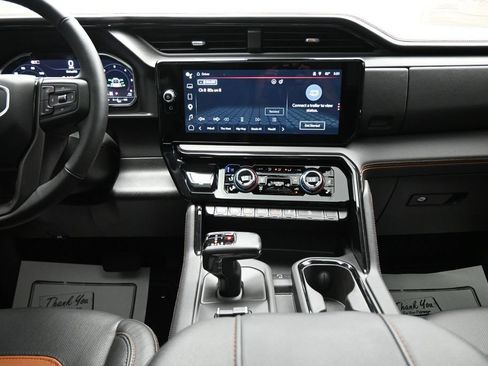 Used 2025 GMC Sierra 1500 AT4 w/ AT4 Preferred Package AWD/4WD image 20