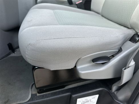 Used 2013 Ford E-350 and Econoline 350 XLT image 12