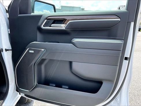 New 2026 Chevrolet Silverado 1500 RST w/ Dark Appearance Package AWD/4WD image 28