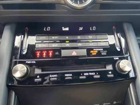 Used 2024 Lexus IS 300 F Sport image 21