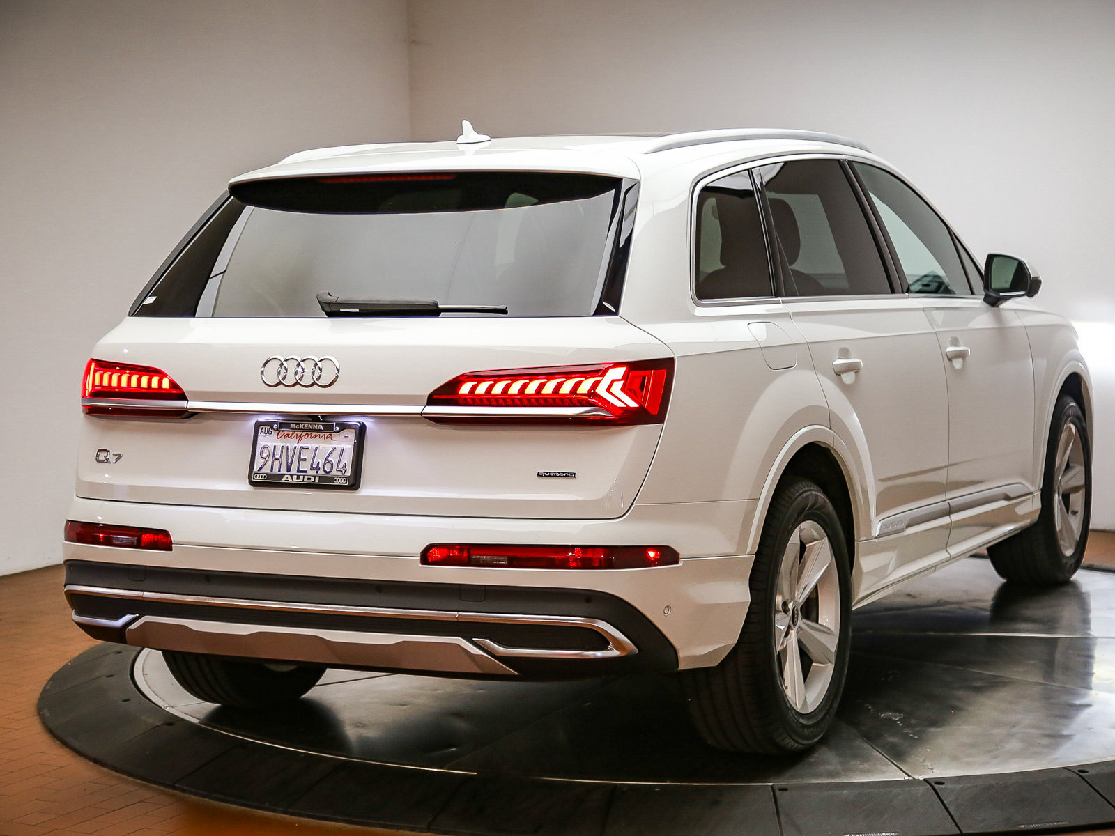 Certified 2023 Audi Q7 2.0T Premium w/ Convenience Package AWD/4WD image 7
