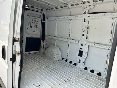 Used 2018 RAM ProMaster 2500 w/ Interior Convenience Group image 29