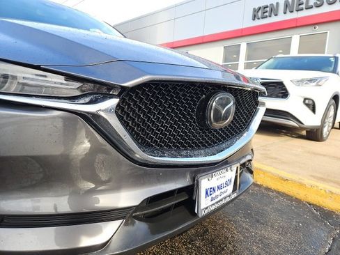 Used 2017 MAZDA CX-5 Grand Touring w/ Premium Package image 4