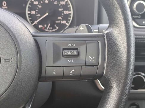 Used 2024 Nissan Rogue S image 25