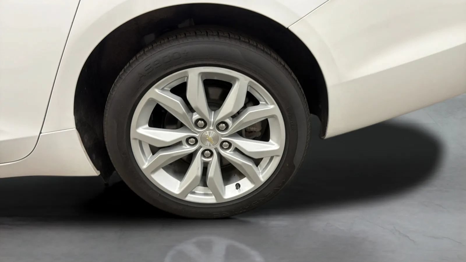 Used 2019 Chevrolet Impala LT FWD image 28