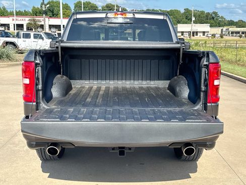 Used 2025 RAM 1500 Laramie AWD/4WD image 25