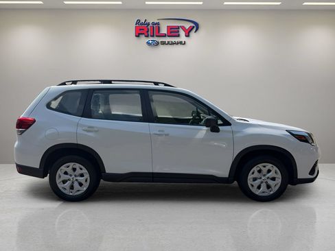 Certified 2023 Subaru Forester AWD/4WD image 6