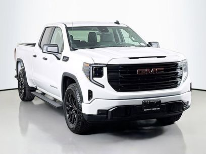 Used 2025 GMC Sierra 1500 Pro w/ Graphite Edition