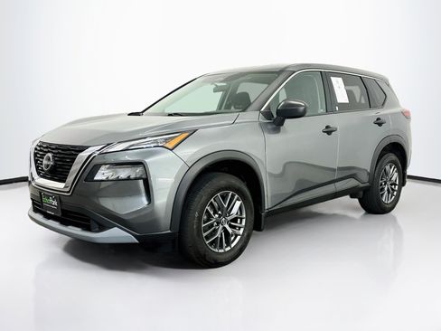 Used 2023 Nissan Rogue S AWD/4WD image 3