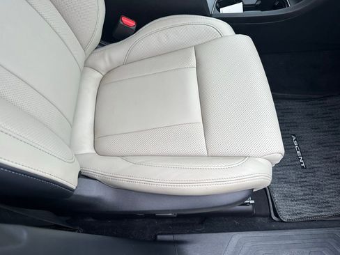 Used 2023 Subaru Ascent Limited image 19