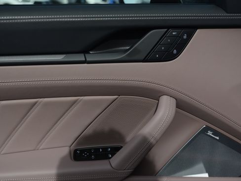 Certified 2026 Porsche 911 GTS image 14