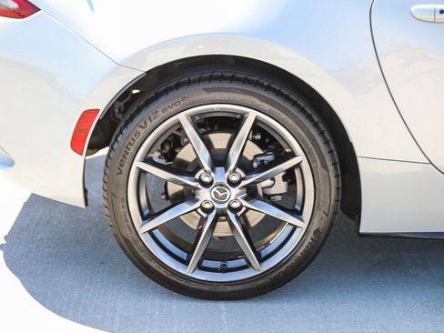 Used 2016 MAZDA MX-5 Miata Grand Touring RWD image 11