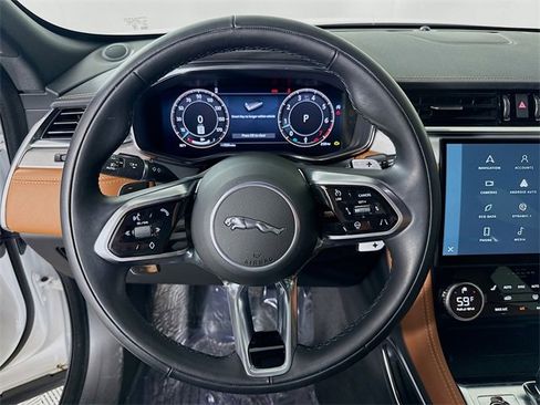 Used 2024 Jaguar F-PACE R-Dynamic S image 12