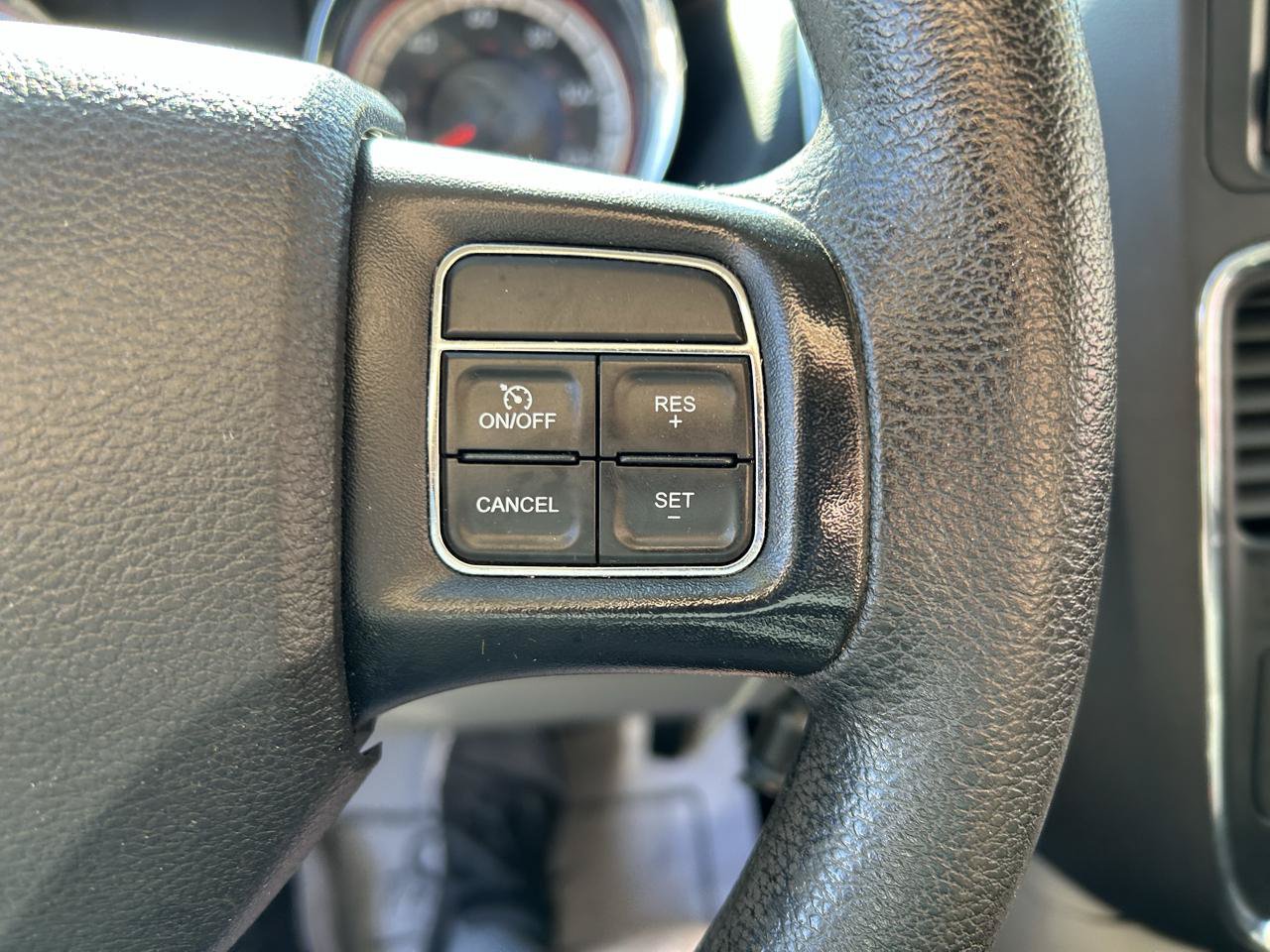 Used 2018 Dodge Grand Caravan SE FWD image 18
