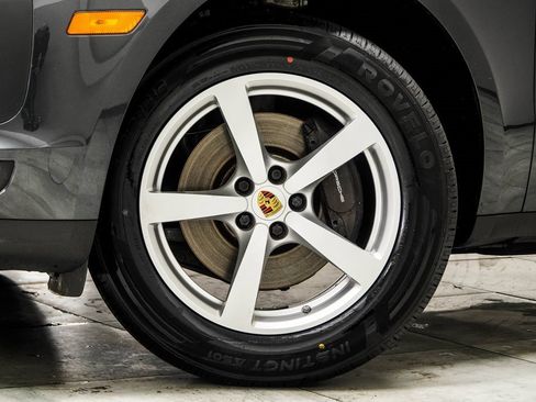 Used 2019 Porsche Macan image 3