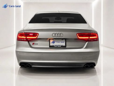 Used 2013 Audi S8 AWD/4WD image 4