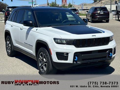 Used 2022 Jeep Grand Cherokee Trailhawk AWD/4WD image 1