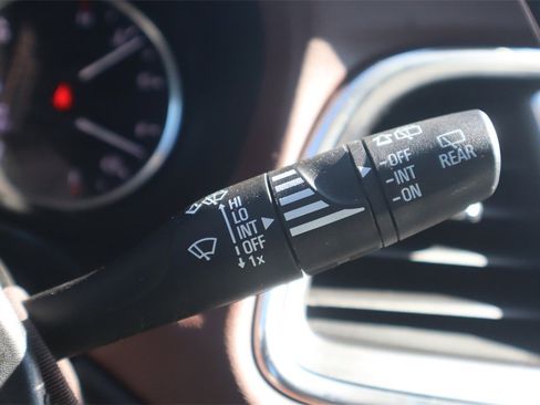 Used 2020 Buick Enclave Avenir w/ Avenir Technology Package image 16