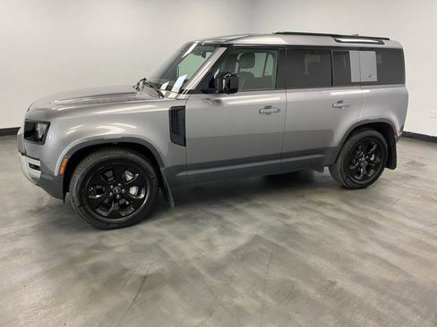 Used 2020 Land Rover Defender 110 HSE image 3