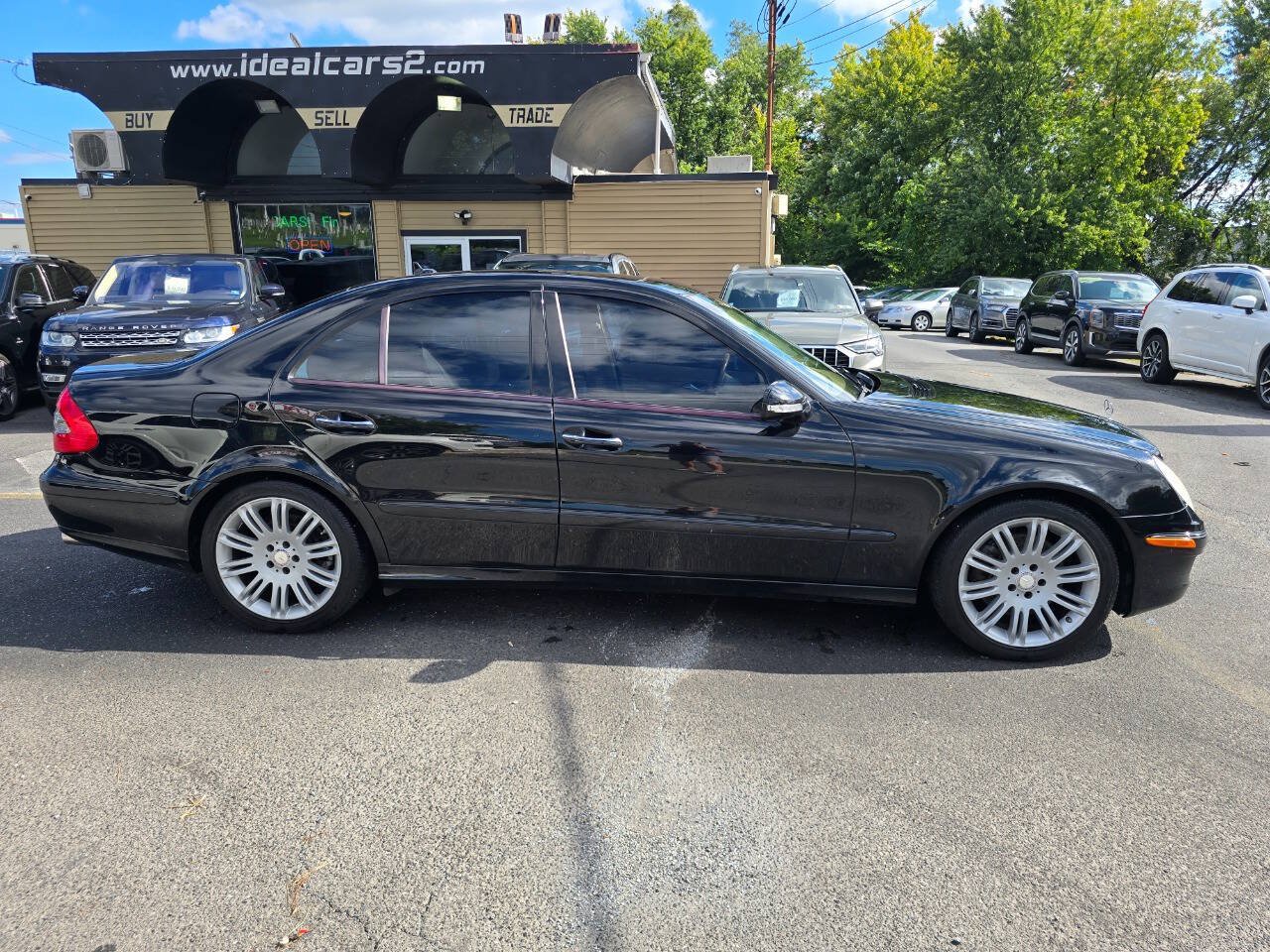Used 2008 Mercedes-Benz E 350 4MATIC Sedan image 2