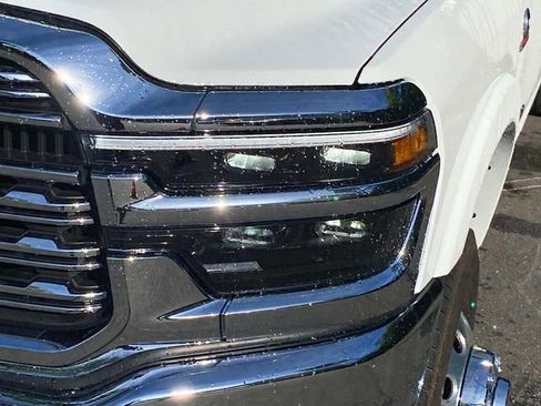 Used 2026 RAM 3500 Longhorn AWD/4WD image 5