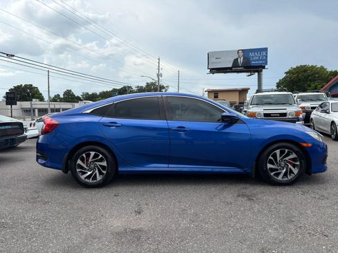 Used 2018 Honda Civic EX image 4